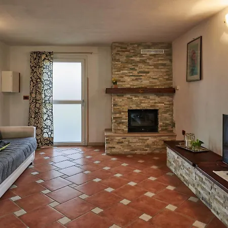 Mottarone By Interhome Διαμέρισμα Laveno-Mombello